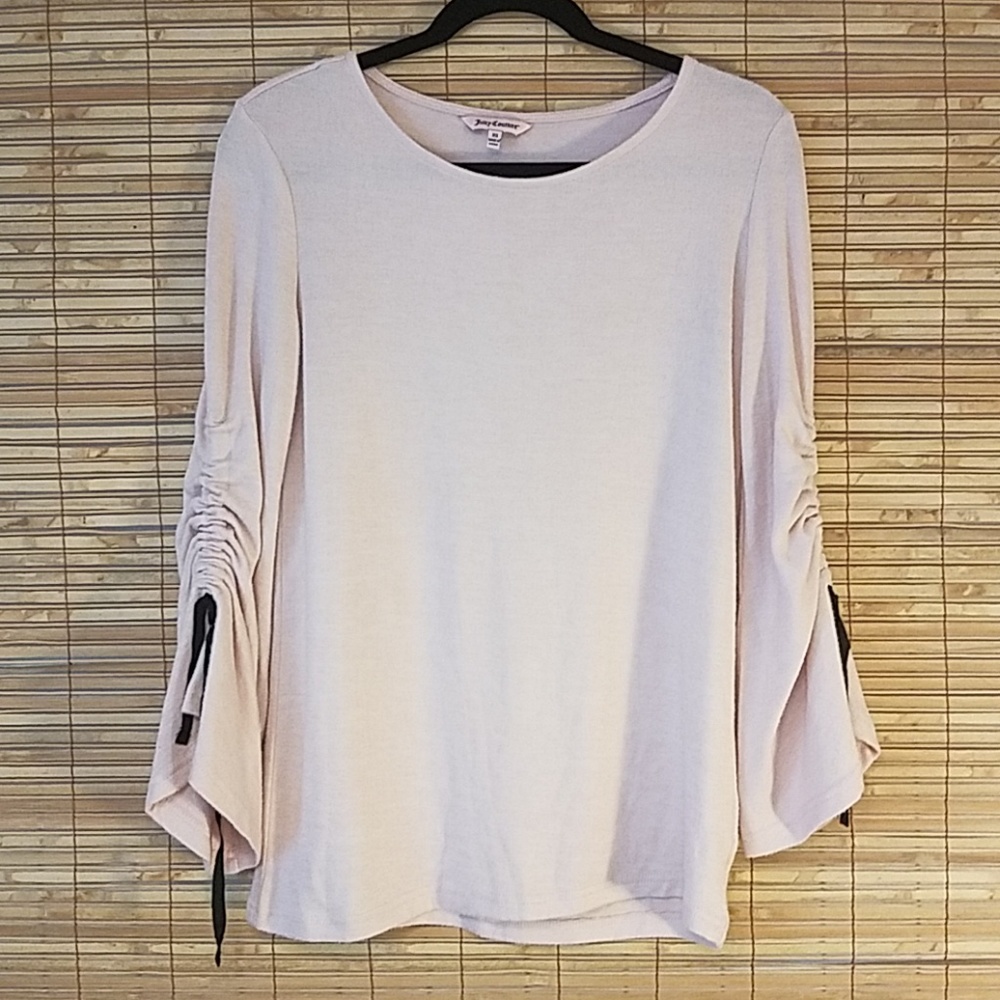 Juicy 💕 Soft Knit Ruched Sleeve Top